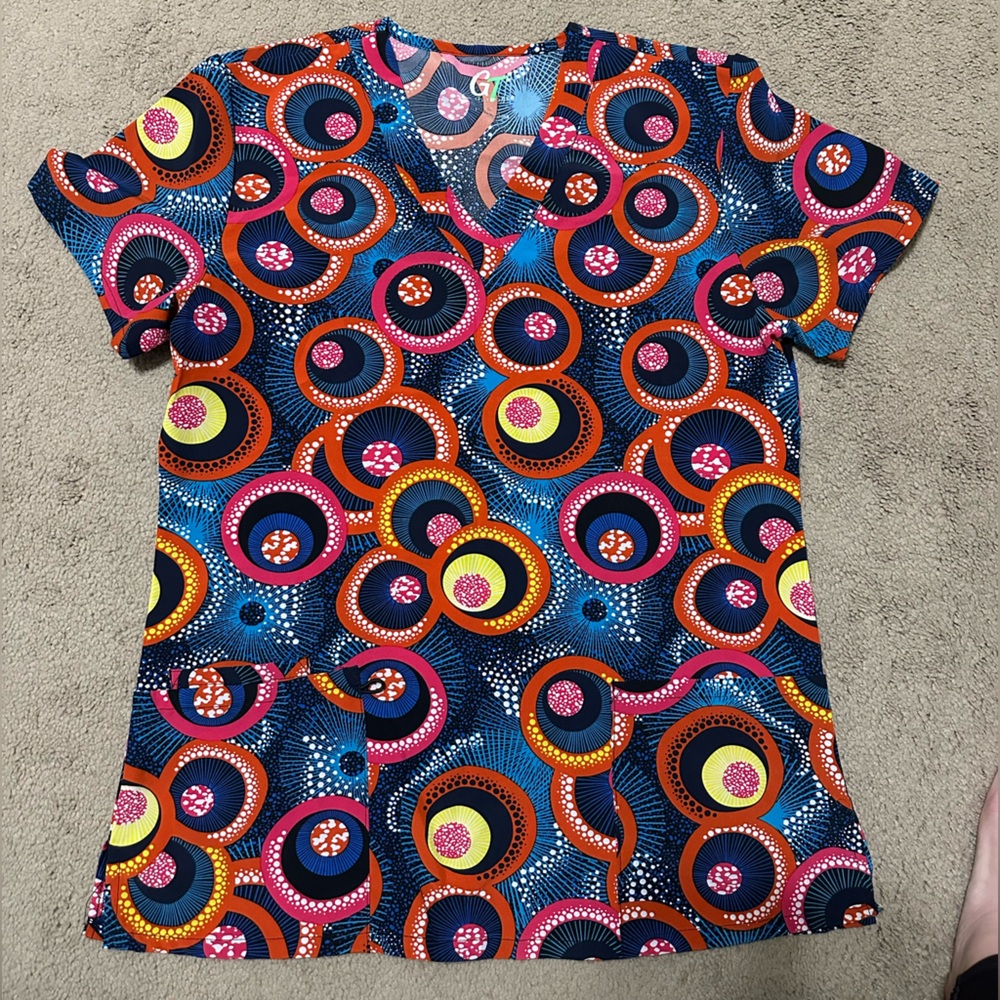 GT Performance Print Scrub Top